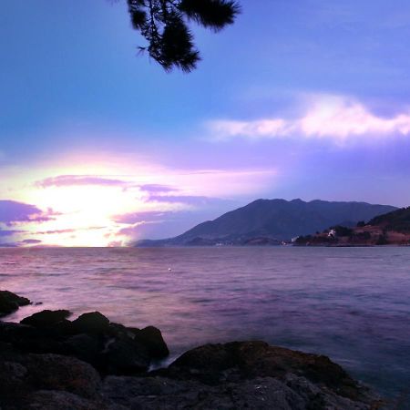 Blue & White Pension Namhae Esterno foto
